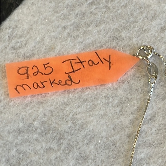 ❤️NECKLACE🎁BLUE FACETED AUSTRIAN CRYSTAL GLASS TEARDROP STERLING SILVER NECKLACE - Picture 5 of 8